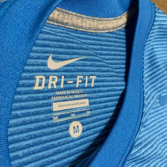 Men’s Nike Dri-Fit Shirt - Picture 2 of 2
